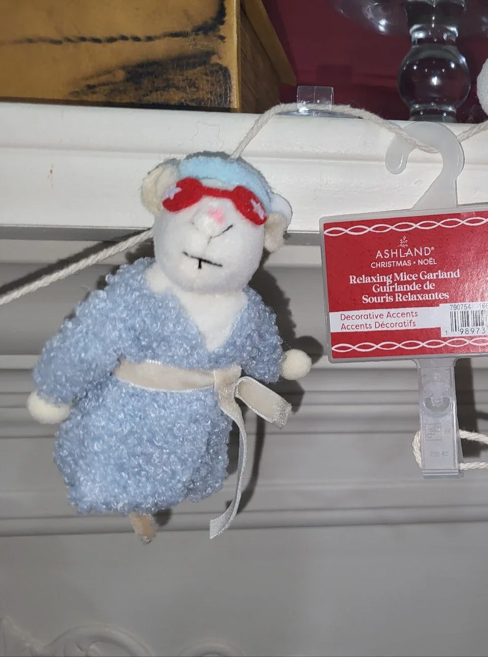 Ashland Relaxing Mice Garland - White Plush Holiday Garland